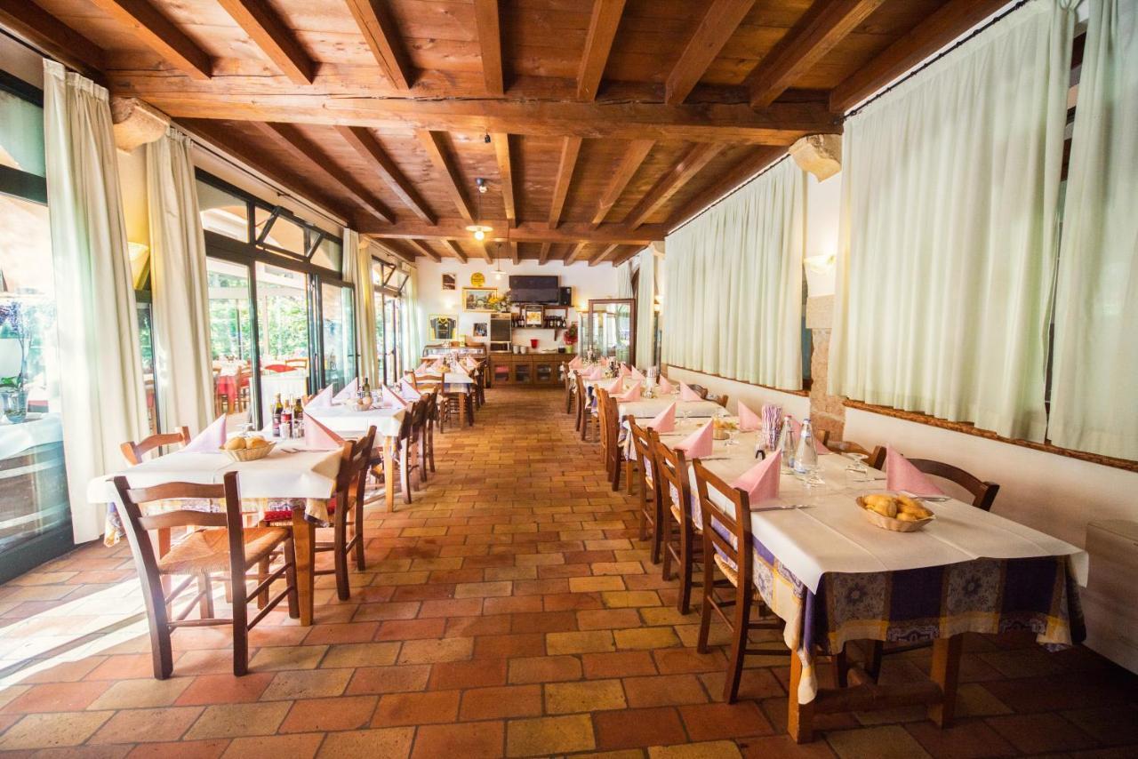 Albergo Al Platano カプリーノ・ヴェロネーゼ エクステリア 写真
